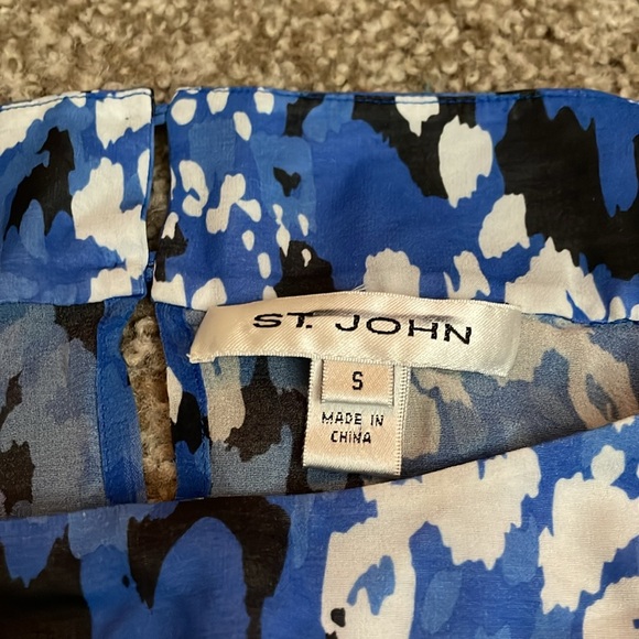St John Printed Silk Sleeveless Blouse - Picture 5 of 5